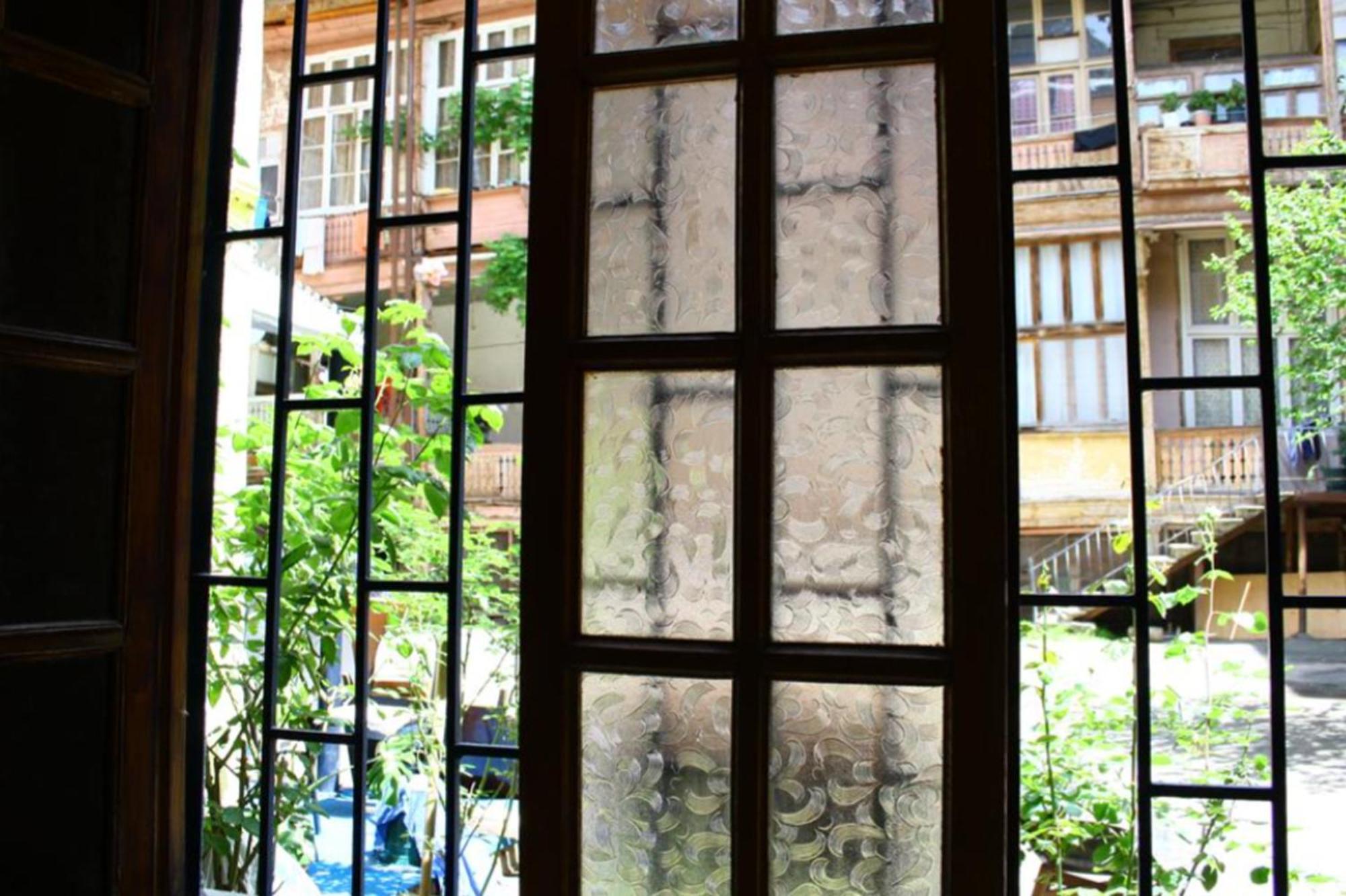 Machabelli 11A Hostel Tbilisi Exterior photo
